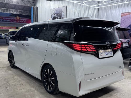 2024 Toyota Alphard Executive Lounge ម្ចាស់ដើម