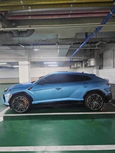 2025 Lamborghini Urus SE Hybrid