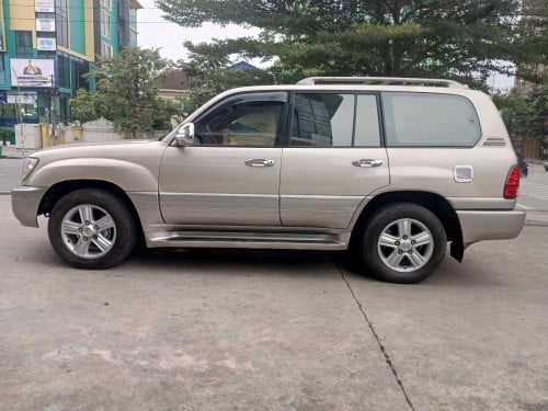 470ឆ្នាំ2000ម្ចាសដេីមលក់11000$ចរចារ