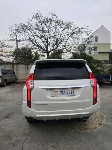 7កៅអី ថ្មីខ្លាណងណាស់