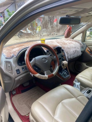 8300$ចរចា Lexus Rx 300 ឆ្នាំ99 up2001 ប៉ុង2