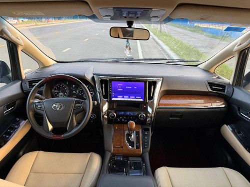 Alphard 015 Up025 មាន license