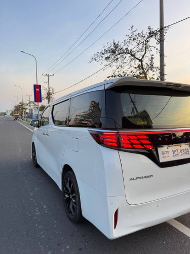 Alphard 015 Up025 មាន license
