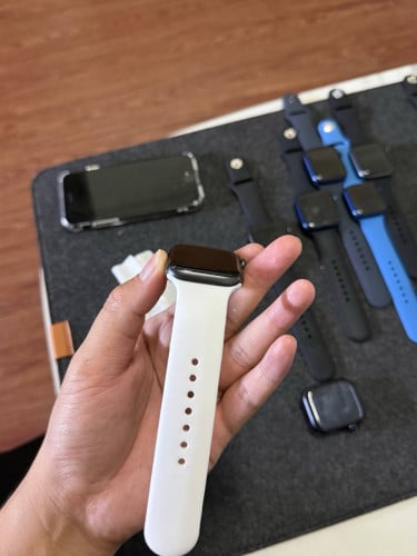 Apple Watch SE 44mm black