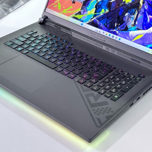 Asus ROG Strix G18