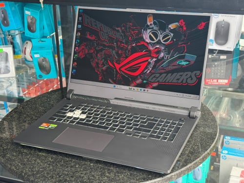 ASUS ROG Strix G713P