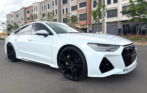 Audi A7 ⬆️ RS7