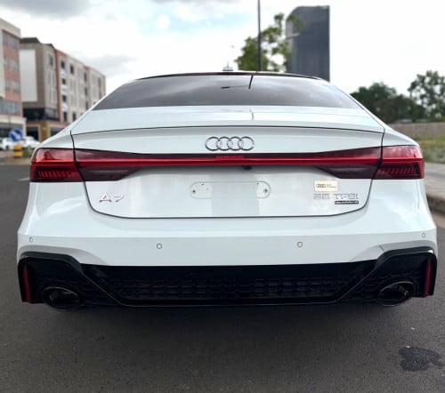 Audi A7 ⬆️ RS7
