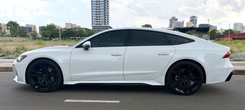 Audi A7 ⬆️ RS7