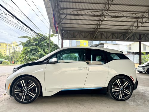 BMW I3 2015 Full Option (សាំង+EV) 8ម៉ឺនម៉ាយ