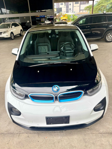 BMW I3 2015 Full Option (សាំង+EV) 8ម៉ឺនម៉ាយ