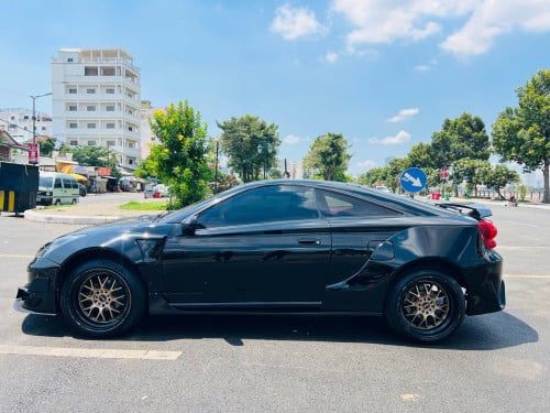 Celica ពណ៌ខ្មៅ​ ឆ្នាំ​2000