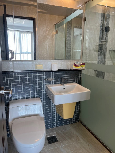 𝐅𝐨𝐫 𝐑𝐞𝐧𝐭: 3-Bedroom Apartment – De Castle Royal, BKK1