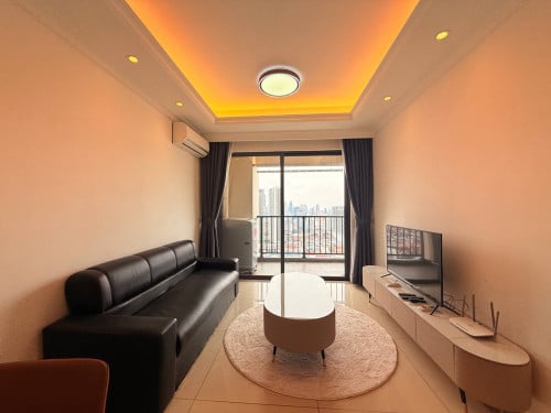 Condo for rent R&F