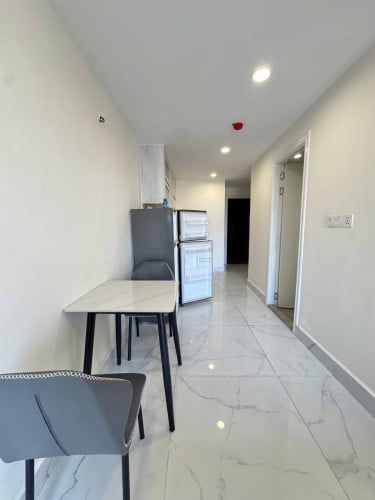 Condo for rent UK 548