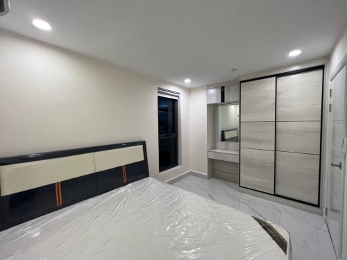 Condo for rent UK 548