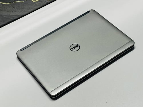 Dell Latitude E7240 12” ( CPU I7-4600U 4th / RAM 16GB /  SSD 128GB / GPU HD Graphic)