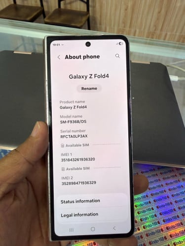 Fold4 សានុំស៊ិម២ អុច lcd