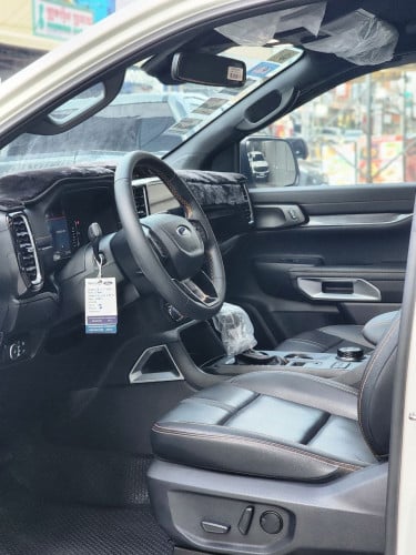 Ford Ranger Wildtrak 2023 ប្រើបាន18000Kmថ្មីខ្លាំង