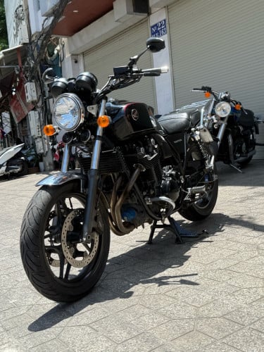 Honda cb1100