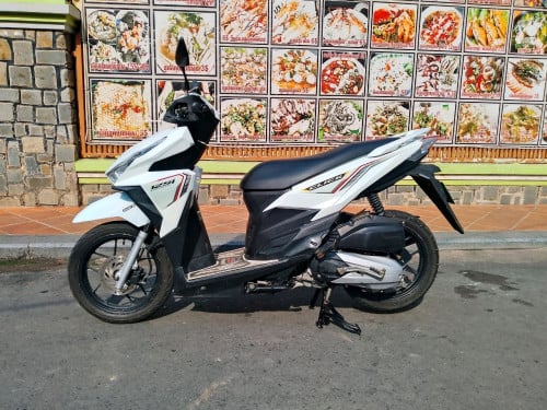 Honda click 2016 980$