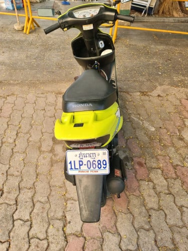 Honda dio af 35(2002) up 70 cc កម្លាំងខ្លាំង មានគ្រឿងលេងខ្លះៗ