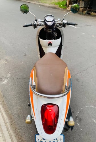 Honda scoopy (110cc, year 2011, 550$) have all documents