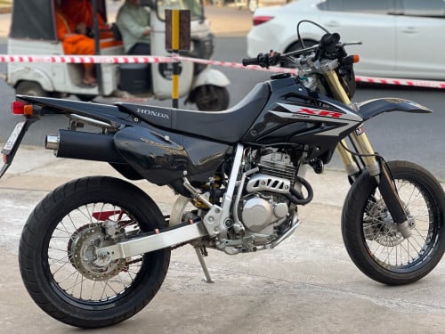 Honda Xr 250cc ម៉ូតូស្អាត សានុំសុីន ម្ចាស់ដើម
