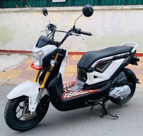 Honda ZOOMER x (110cc, year2016, 660$) have all documents