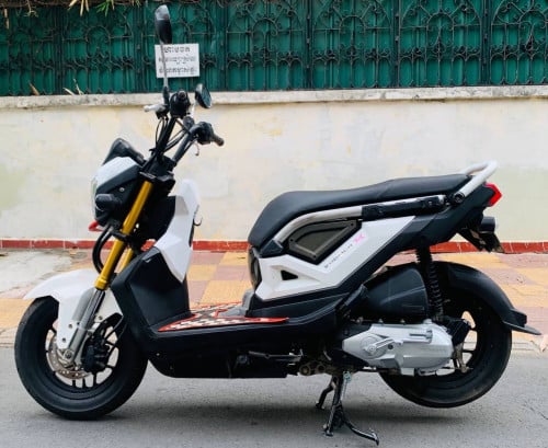 Honda ZOOMER x (110cc, year2016, 660$) have all documents
