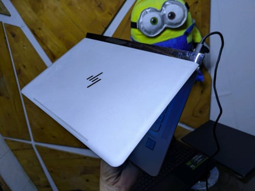 HP spectre/i7 7500u/ram8/256 M.2/13inch