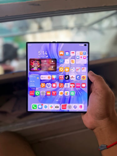 Huawei mate Xs 2 អេក្រង់ស្អាតស្ទើតួ