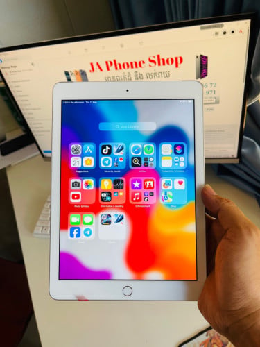 iPad 6Th Generation sim Wi-Fi 32Gb 89$