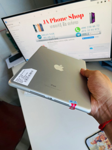 iPad 6Th Generation sim Wi-Fi 32Gb 89$