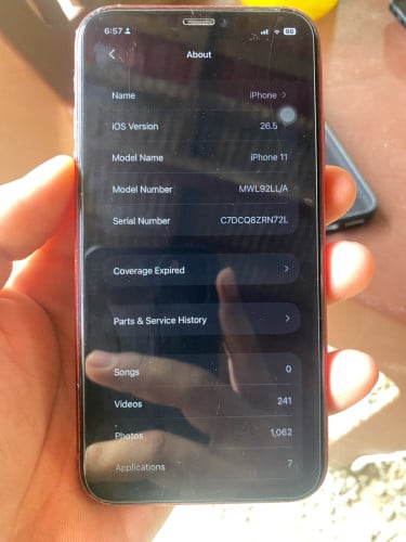iPhone 11 64g អត់ជាប់អី
