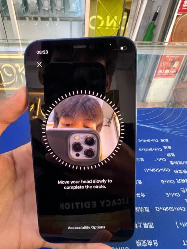iPhone 12 ស្ទើរតួ