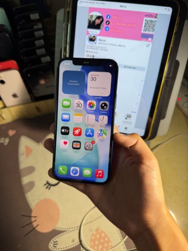 iPhone 12 128GB អេក្រងឭសុីន អត់ស្គេន