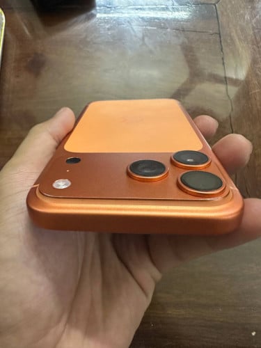 iPhone 17 Pro Max CH សានុំ