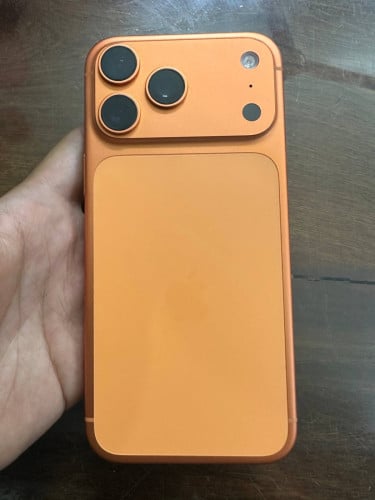iPhone 17 Pro Max CH សានុំ