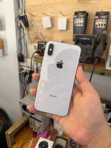 iPhone XS 256G សានុំសុីន no scan 85$