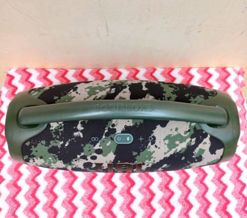 JBL Boombox 3 ថ្មកាន់វ៉ៃដូបាន