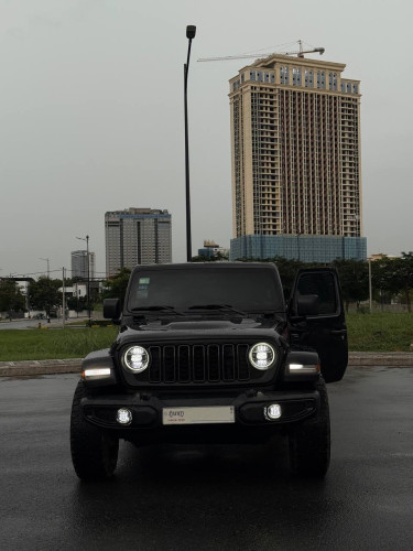 Jeep Sahara 2018 ( Full Option ) 60000mile សុីន 38500$ ចរចារ