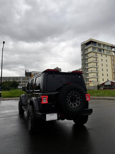 Jeep Sahara 2018 ( Full Option ) 60000mile សុីន 38500$ ចរចារ