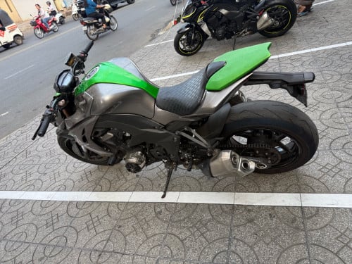 Kawasaki Z1000