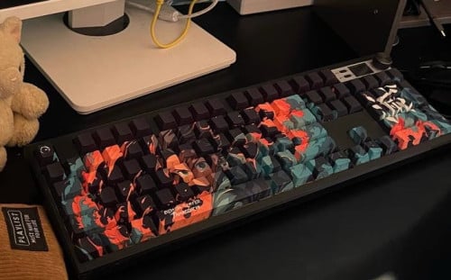 Keyboard resell  (use two months only)