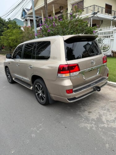 Land Cruiser 2012 ថ្មីសាហាវ