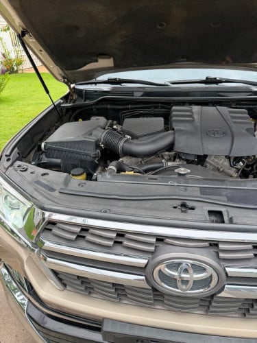 Land Cruiser 2012 ថ្មីសាហាវ