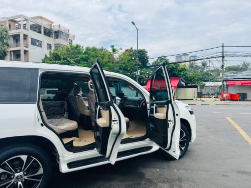 Landcruiser 010 ឡេីង​ 021 (បង់រំលស់)
