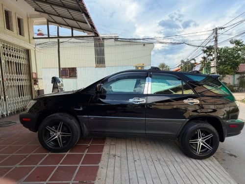 Lexus 2001.ប៉ុង1ខ្មៅ ឡានថ្មី លក់093257677077512789