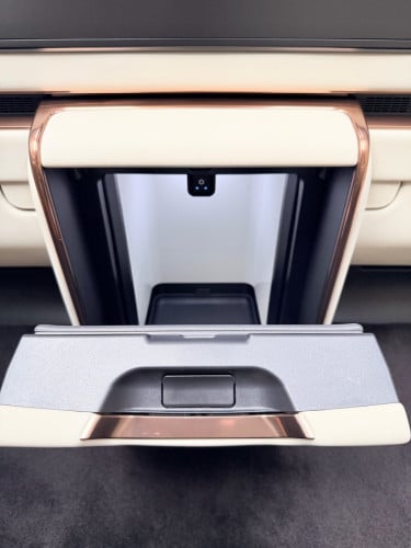 Lexus LM350 VIP